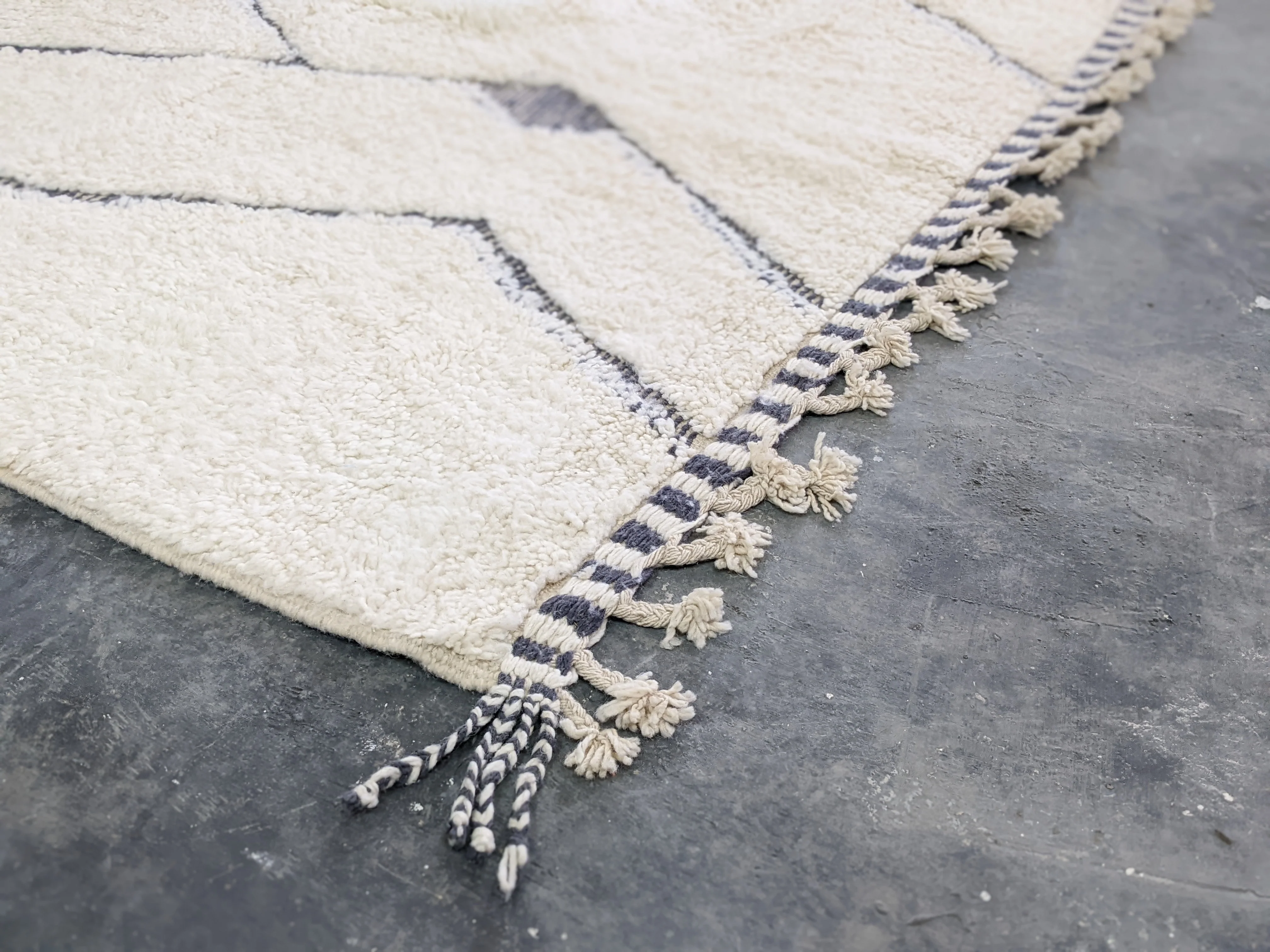 Beni Ouarain Rug – Pre-Order #G357 - Image 3