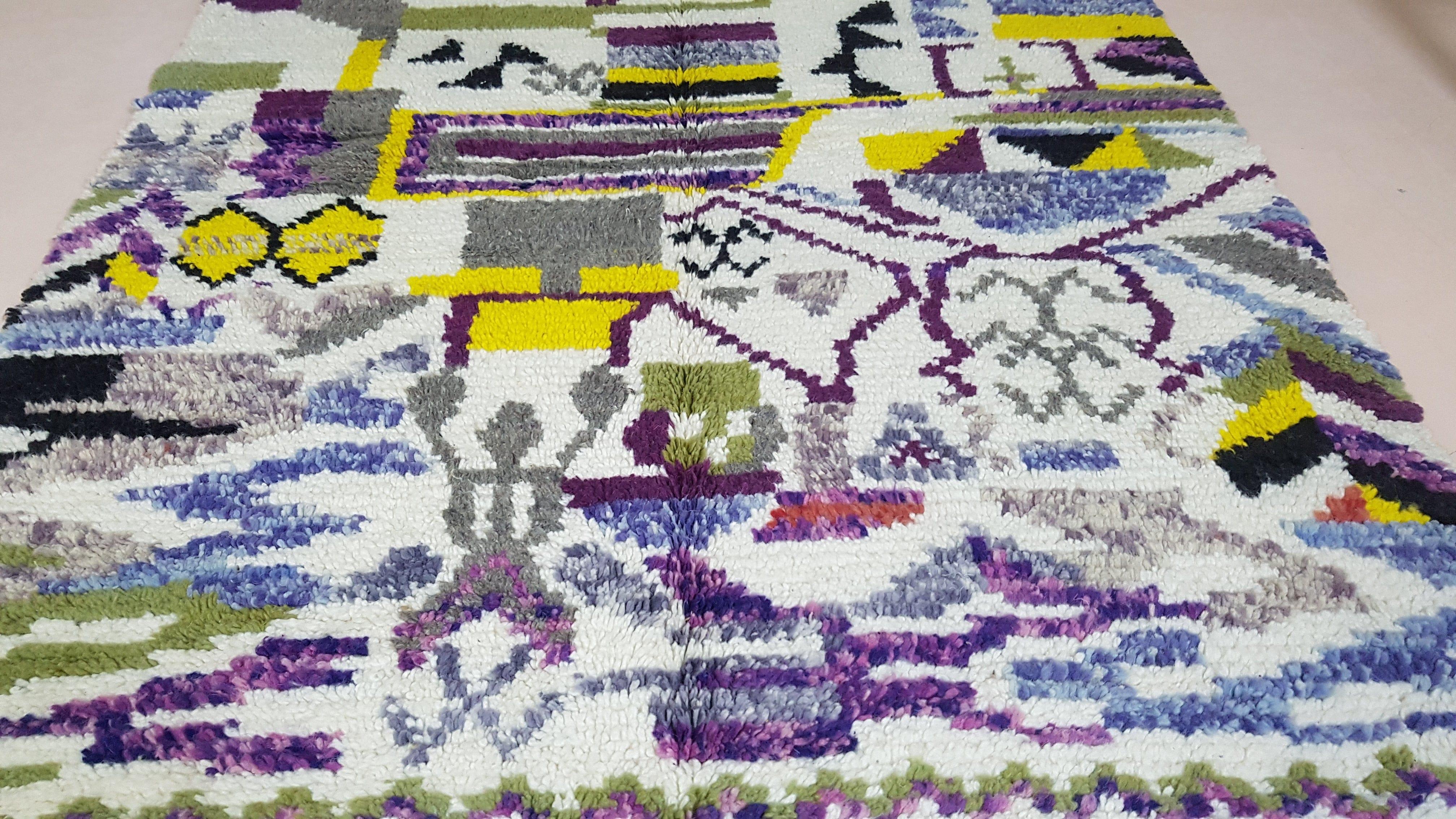 Handmade Azilal rug, 235 x 140 cm || 7.71 x 4.59 feet - Image 4