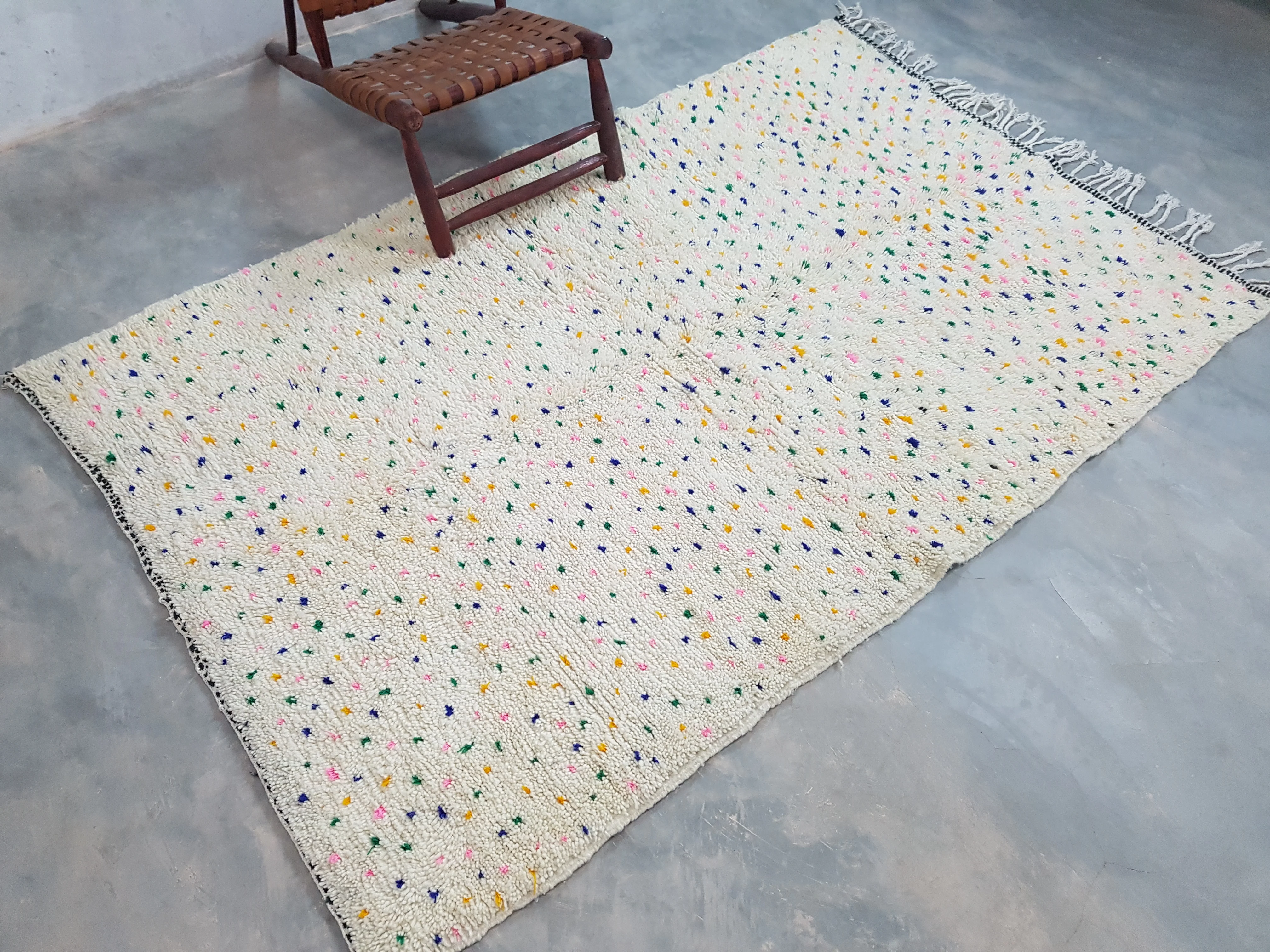 Handmade Azilal Rug, 240 x 150 cm || 7,87 x 4,92 feet, AZ-136 - Image 3