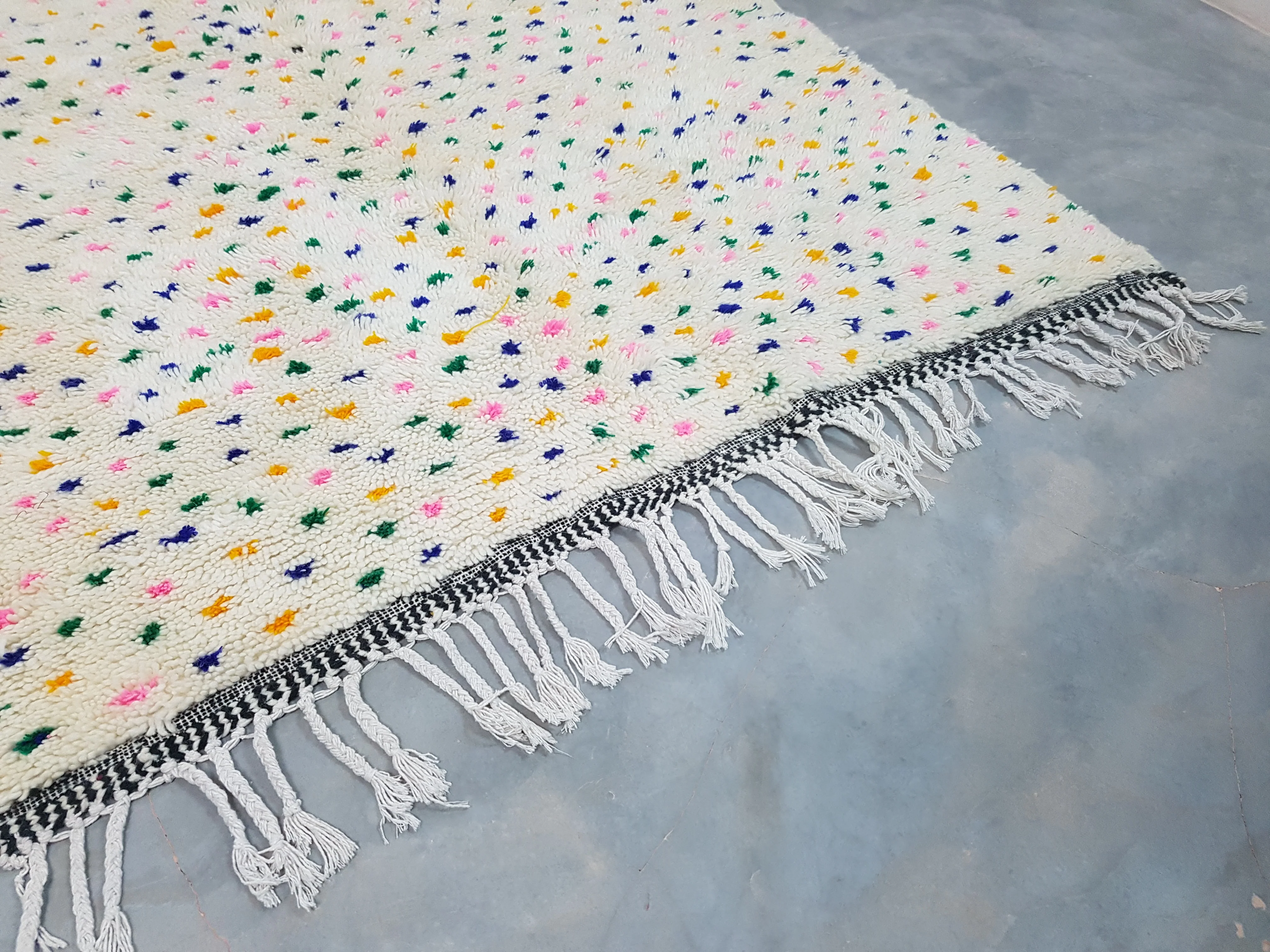 Handmade Azilal Rug, 240 x 150 cm || 7,87 x 4,92 feet, AZ-136 - Image 5