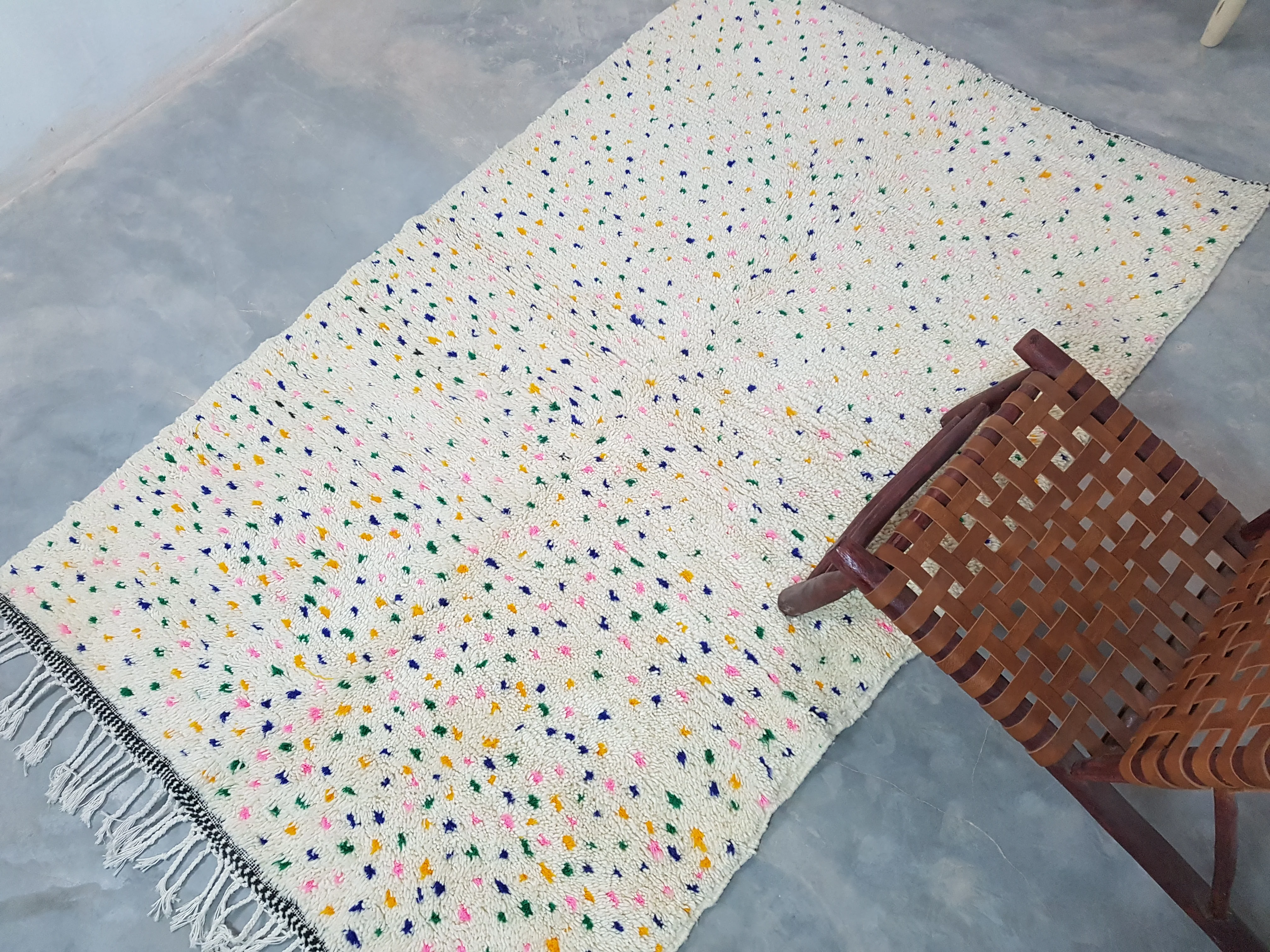 Handmade Azilal Rug, 240 x 150 cm || 7,87 x 4,92 feet, AZ-136 - Image 6