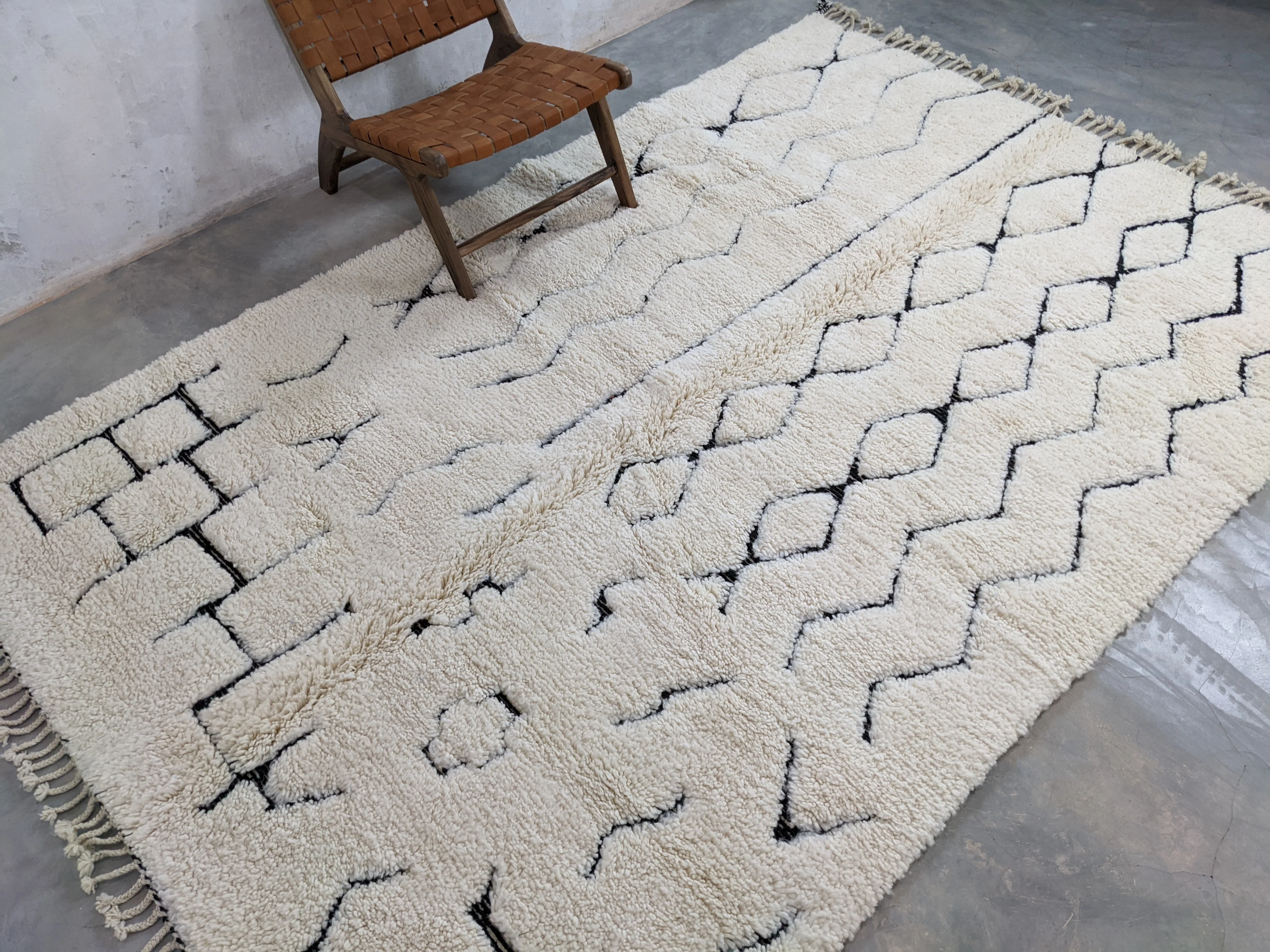 LARGE Beni Ouarain Rug, 305 x 204 cm || 10,01 x 6,69 feet, G-272 - Image 3